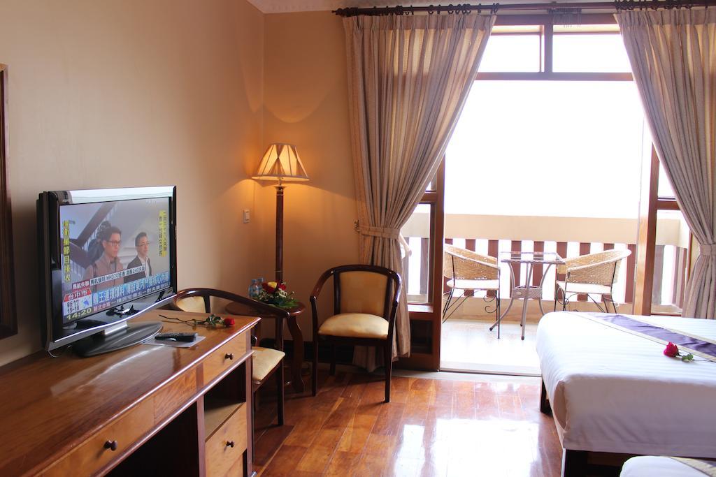 Blue River Hotel بنوم بنه المظهر الخارجي الصورة