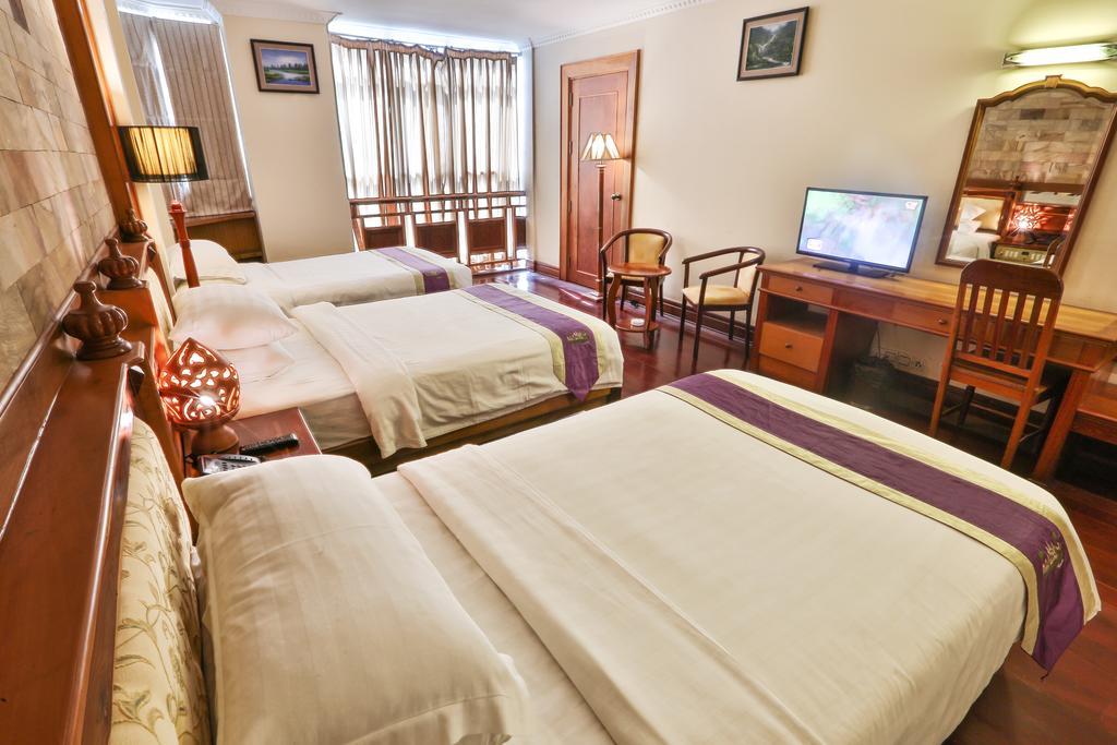 Blue River Hotel بنوم بنه المظهر الخارجي الصورة