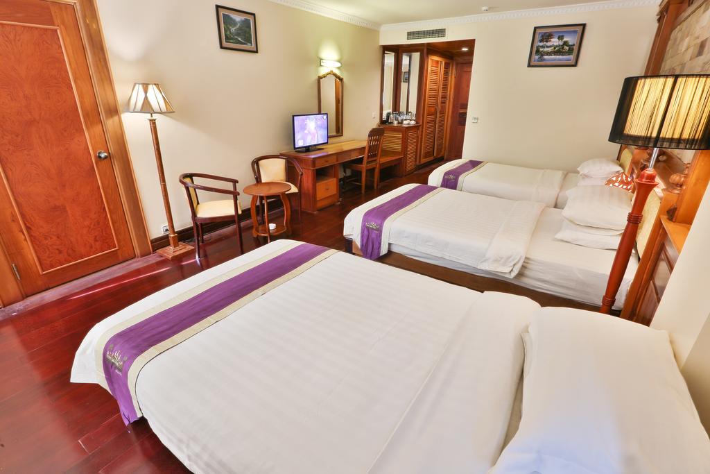 Blue River Hotel بنوم بنه المظهر الخارجي الصورة
