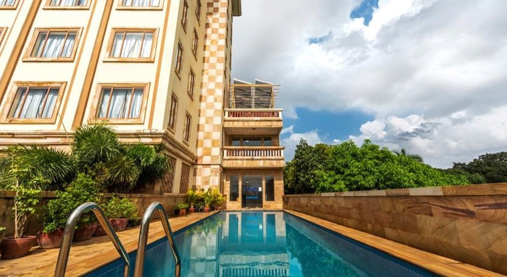 Blue River Hotel بنوم بنه المظهر الخارجي الصورة
