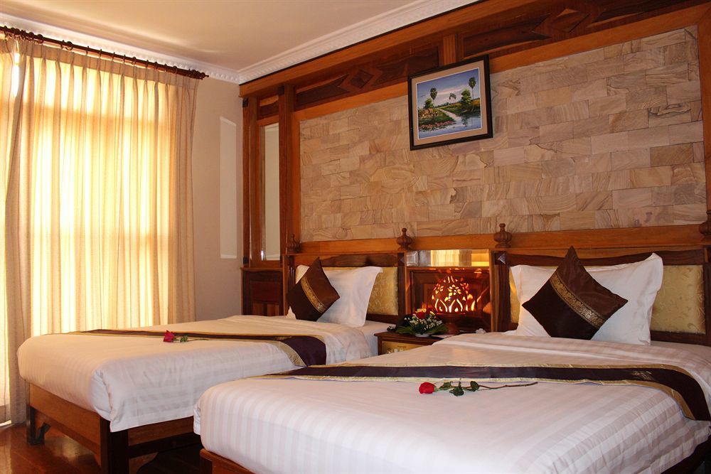 Blue River Hotel بنوم بنه المظهر الخارجي الصورة