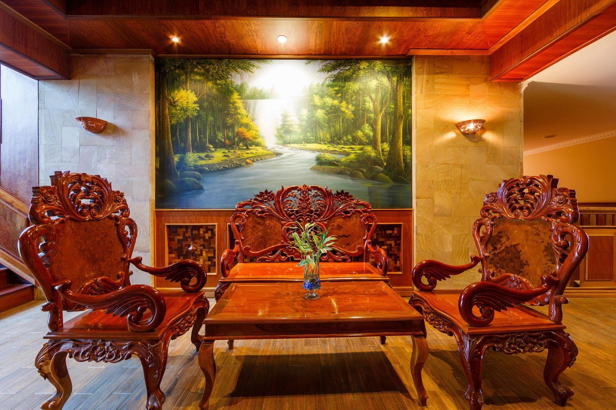 Blue River Hotel بنوم بنه المظهر الخارجي الصورة