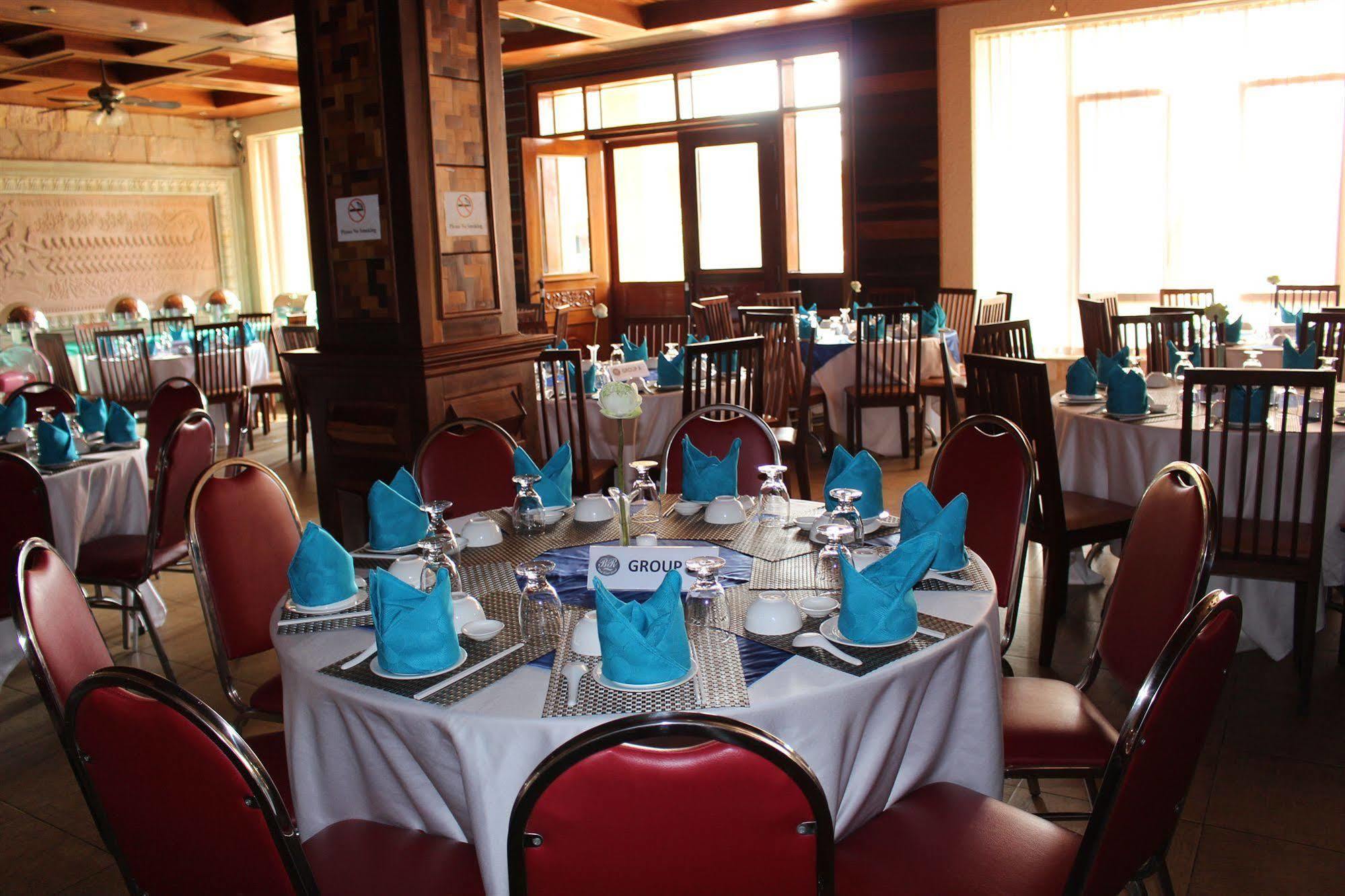 Blue River Hotel بنوم بنه المظهر الخارجي الصورة