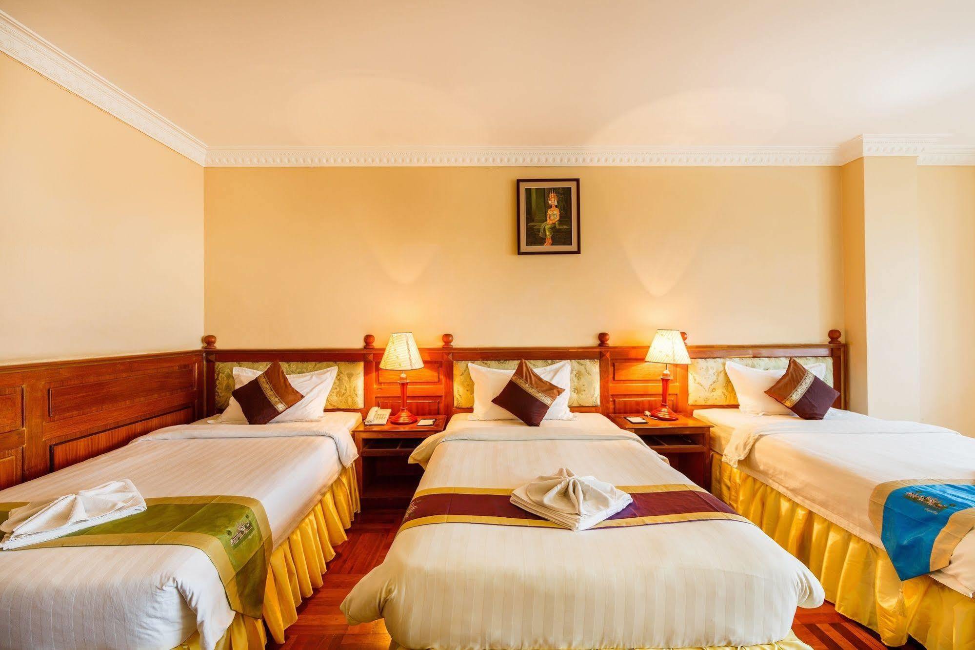 Blue River Hotel بنوم بنه المظهر الخارجي الصورة