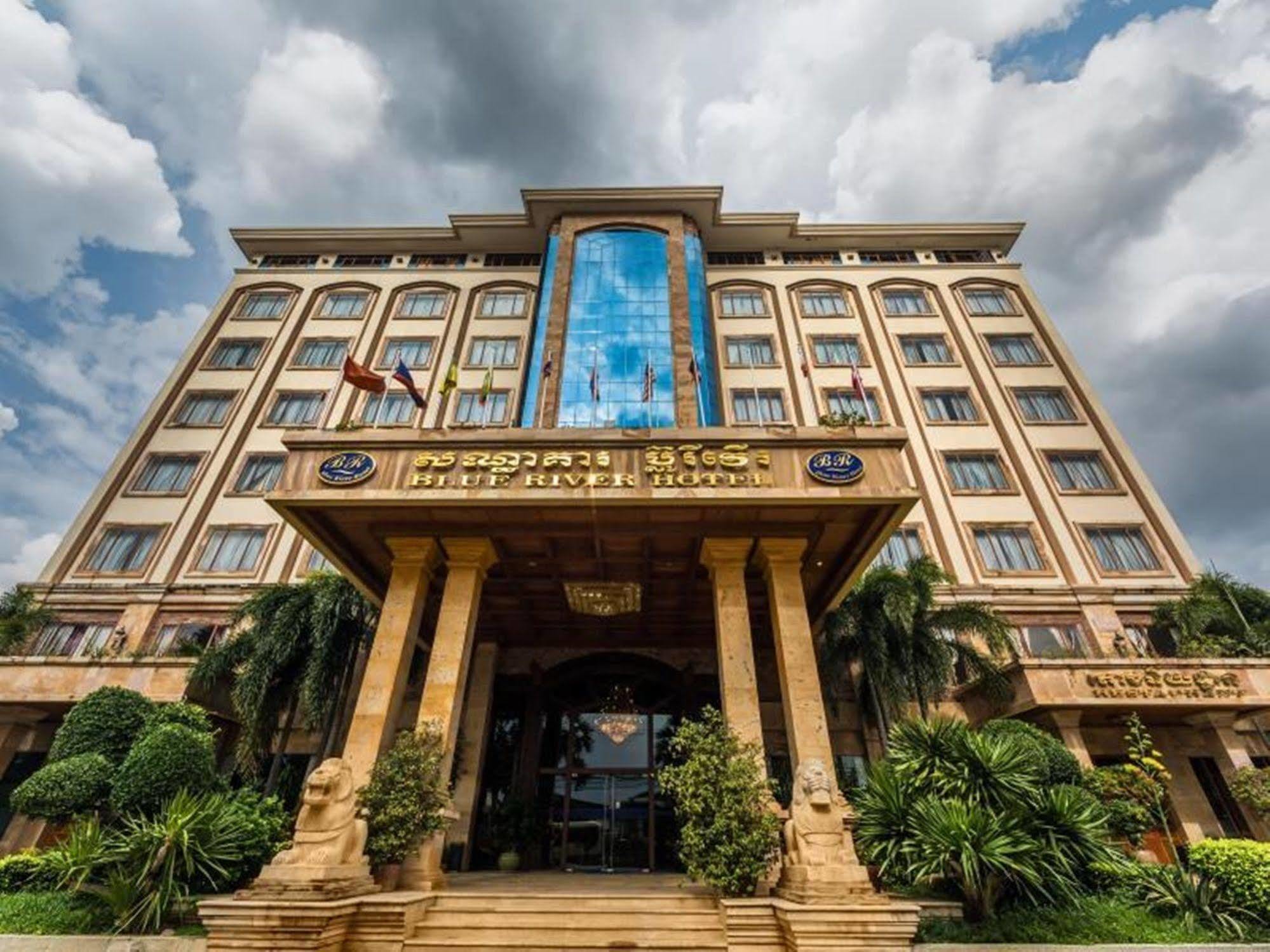 Blue River Hotel بنوم بنه المظهر الخارجي الصورة