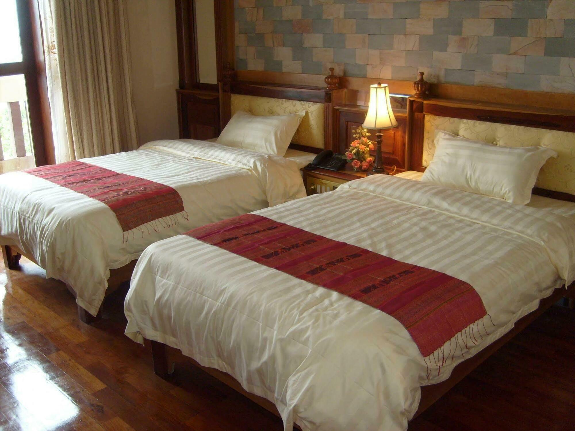 Blue River Hotel بنوم بنه المظهر الخارجي الصورة